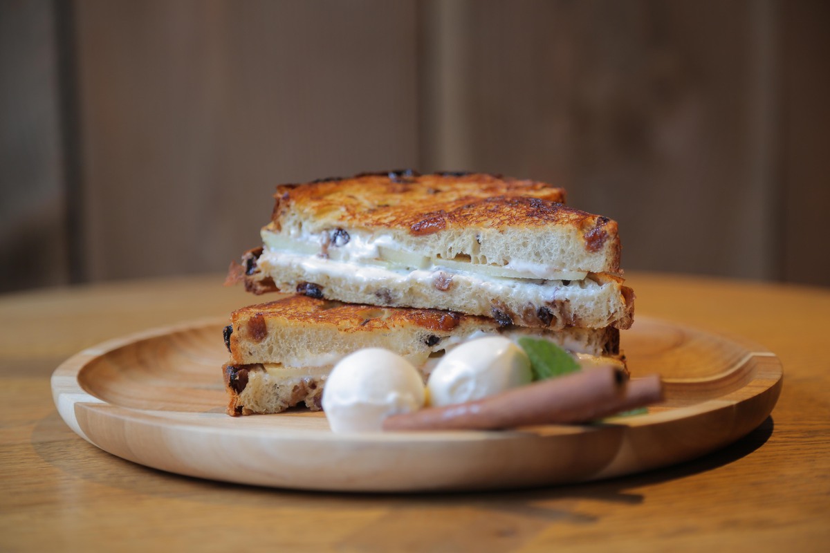 The Ojk Tosti Ouwe Jongens Krentenbrood Van The Tosti Club