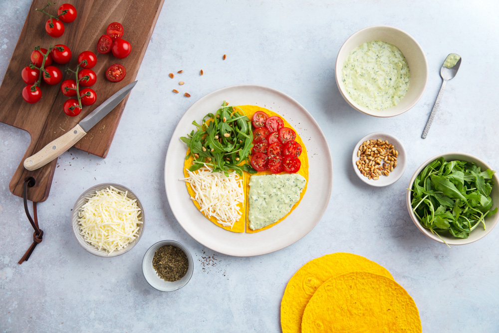 Italian tortilla met cherrytomaatjes en pesto