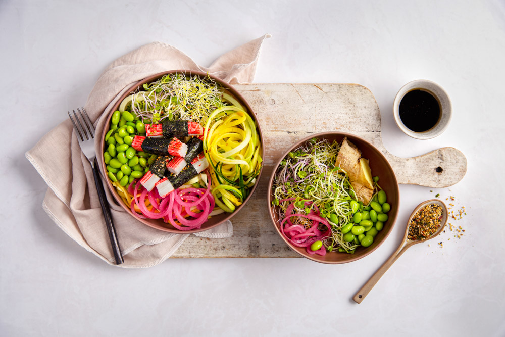 OSB Poké Bowl Poké Bowl Met Courgetti, Nori Surimisticks En Ingelegde Rode Ui (2)