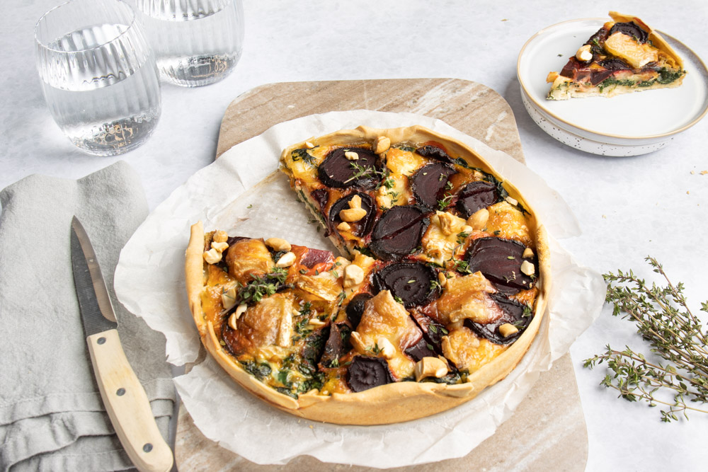 quiche met rode biet en brie