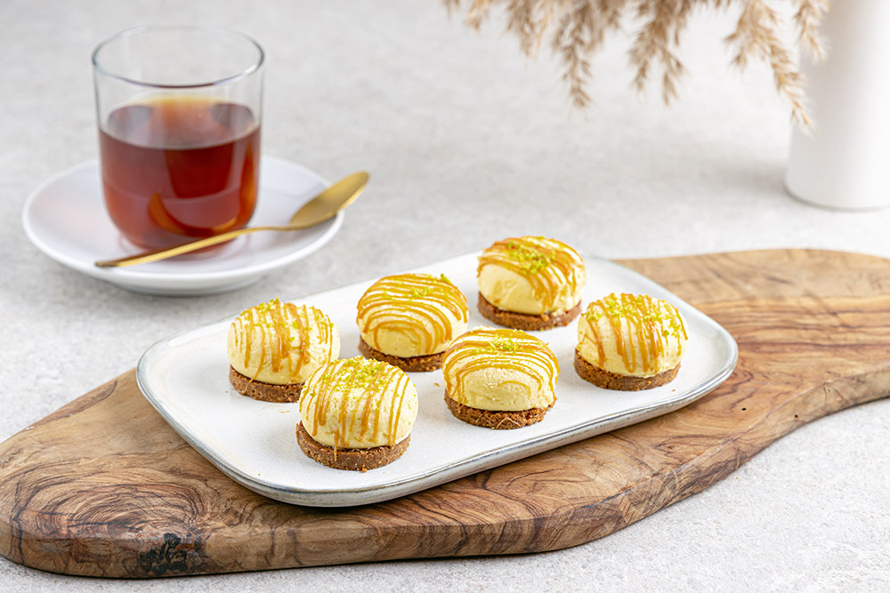 Lotus Petit Four
