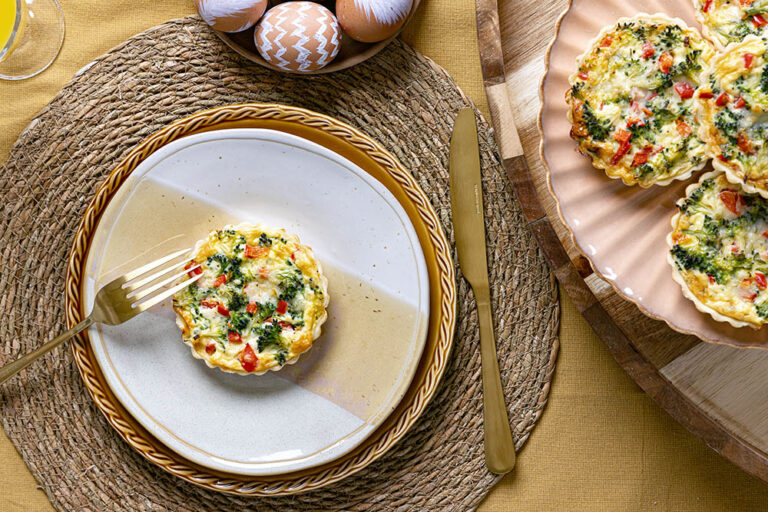 Mini quiches met broccoli en Manchego Eatertainment