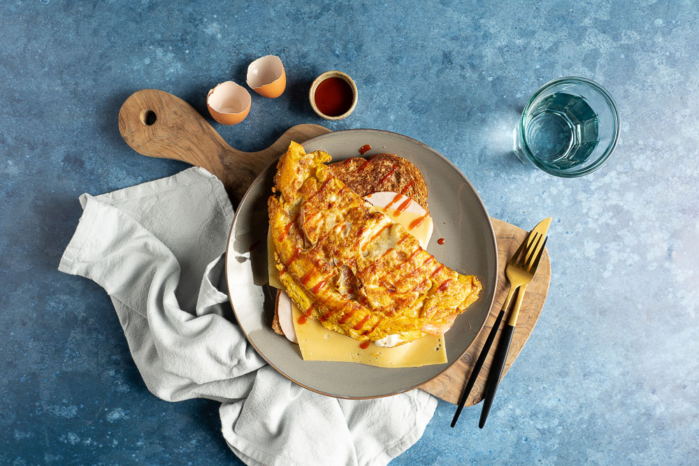 Anti-kater ontbijt met omelet